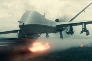 ラッセル・クロウが無人戦闘機操縦士に!『ランド・オブ・バッド』8/15(金)公開決定3