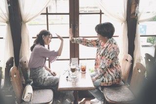 「いつもの喫茶店で」鍵となるのは第三土曜日!『君の顔では泣けない』場面写真解禁