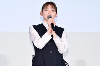 長尾謙杜 山田杏奈、登壇『恋に至る病』大ヒット御礼舞台挨拶 “恋に至る病究極の2択”トークでも仲良し全開!3