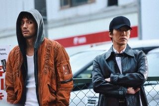 警察史上最悪で最強のバディが一触即発の睨み合い!『TOKYO BURST-犯罪都市-』“新宿サバイバル”カット解禁2