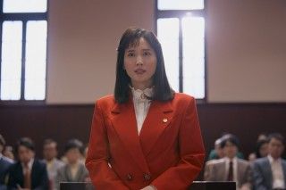 綾瀬はるか&ファーストサマーウイカ、ボディコン姿で颯爽と法廷へ!映画『ファーストボイス』公開直前スペシャル映像解禁!