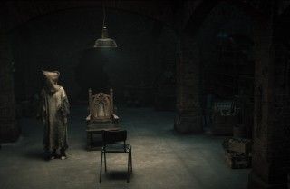 ハロウィン目前!『HOLE/ホール 呼び戻したら、戻れない』死者を憑依させる謎の女の場面写真解禁
