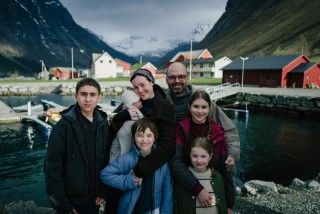 クリスティアン・ムンジウ監督最新作『FJORD フィヨルド』日本版ポスタービジュアル&予告映像解禁