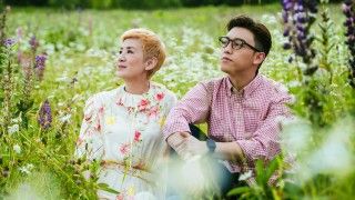 香港と札幌で、素性を偽った男女の予期せぬロマンスが展開「ラブ・ライズ」2