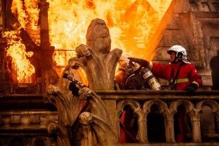 ノートルダム 炎の大聖堂のイメージ画像１