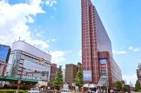 西武新宿駅ペペ前広場の写真