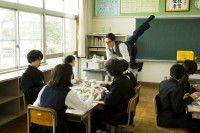 市原隼人「人生初の感覚でワクワクが止まらない」給食愛は更なる高みへ！ビックリしすぎて足まで伸びる「おいしい給食」映画化決定