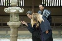 本木雅弘×宮舘涼太、異例の“探偵コンビ”が挑む殺人検証！『黒牢城』本編映像解禁
