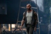 デイヴ・バウティスタが名画を巡って大暴れ!『アフターバーン 世紀末の秘宝』予告編・本ポスター・場面カット解禁