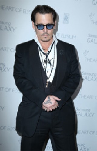 ジョニー・デップ、大喧嘩の末指先を失っていた!?