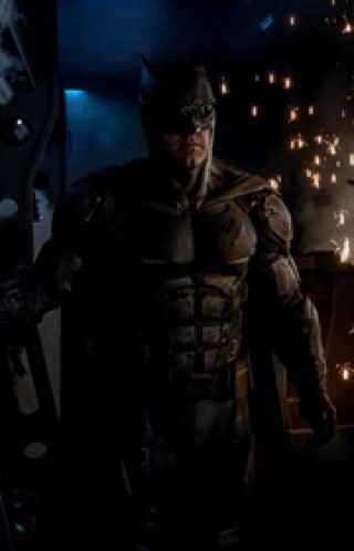 ザック・スナイダー監督、新作バットスーツを初公開!