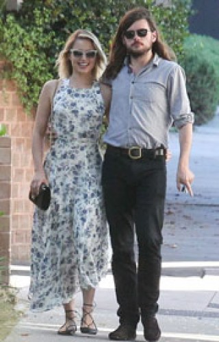 ディアナ・アグロンとマムフォード・アンド・サンズのW・マーシャル、結婚
