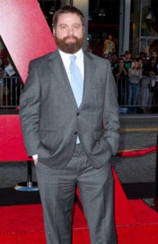 ザック・ガリフィアナキスのパロディチャットショーが映画化!?