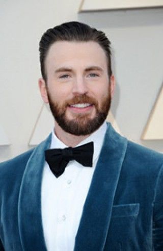 クリス・エヴァンス、故郷の劇団に凱旋