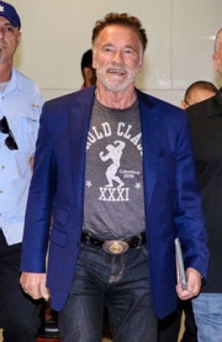 アーノルド・シュワルツェネッガー、新型コロナワクチンを接種
