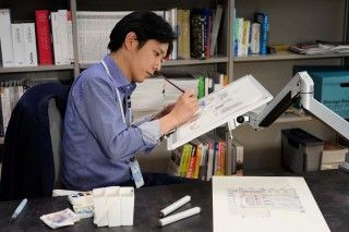 模型や手描きイラストなど手作りにこだわる―二宮和也演じる悟の丁寧で豊かな日常写真解禁『アナログ』１