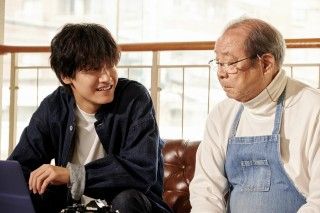 佐野晶哉、平泉成を見習い80歳まで現役宣言?!『明日を綴る写真館』スペシャルインタビュー映像解禁１