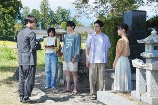 謎解き、掴み合い、睨み合い…謎に翻弄される水上恒司&山下美月&宮舘涼太らの運命は!?『火喰鳥を、喰う』場面写真解禁２