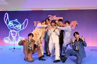 Travis Japanが80年代風の衣装とネオン輝く特別ステージで『リロ＆スティッチ』エンドソングを歌唱！２
