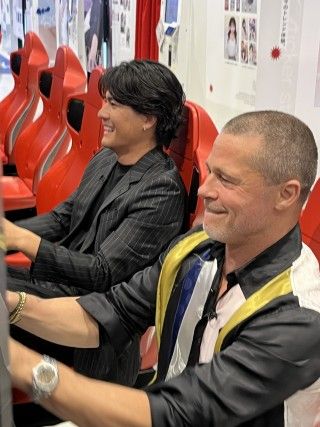 ブラッド・ピット、森本慎太郎とゲーセンで直接対決！『F1(R)／エフワン』来日時の特別映像解禁２