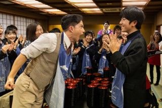 青森岩手への修学旅行で甘利田幸男は、どんな食に出逢うのか『おいしい給食 炎の修学旅行』新場面写真一挙13点解禁１