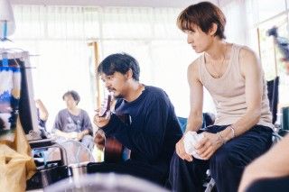 森崎ウィンと向井康二、バンコクの撮影現場で育んだ自信と手応え！『（LOVE SONG）』メイキング写真解禁２