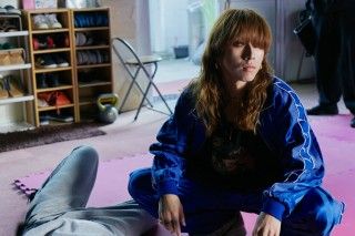 映画『ナイトフラワー』佐久間大介(Snow Man)渋谷龍太(SUPER BEAVER)
が演じる“夜の世界で生きる危うい男たち”の場面写真解禁！２