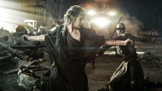 狩って、狩って、狩り尽くす!!ミラ・ジョヴォヴィッチ最新作『ロストランズ』予告＆場面写真解禁１