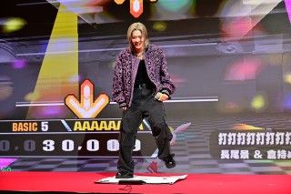 “ガンアクション＆ダンス”でガチンコ対決！『スペシャルズ』公開直前イベント３