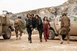 『ダーティ・エンジェルズ』エヴァ・グリーンやルビー・ローズら国際色豊かな女性特殊部隊の新場面カット解禁２