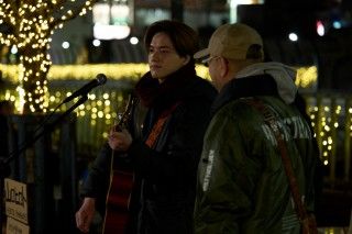 『正直不動産』「優しい世界」特別映像解禁！岩﨑大昇と山下智久が熱いハグを交わすメイキング写真も解禁２