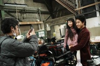 ファミリーデイを実施！『BYE BYE LOVE 探偵はBARにいる』大泉洋・松田龍平も終始笑顔でファミリー達と交流２