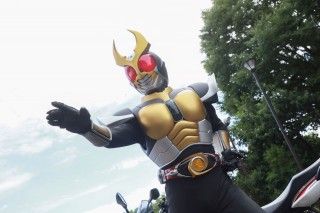 『アギト—超能力戦争—』津上翔一（賀集利樹）が “仮面ライダーアギト”に変身！劇中新カットが到着１