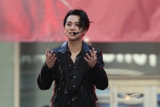 Travis Japan 宮近海斗、宣伝アンバサダーにサプライズ就任！映画『Michael／マイケル』400人が熱狂！マイケル振付師も大絶賛のムーンウォークを披露！１