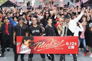 Travis Japan 宮近海斗、宣伝アンバサダーにサプライズ就任！映画『Michael／マイケル』400人が熱狂！マイケル振付師も大絶賛のムーンウォークを披露！２
