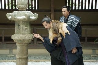 本木雅弘×宮舘涼太、異例の“探偵コンビ”が挑む殺人検証！『黒牢城』本編映像解禁１