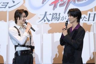 仮面ライダーになる夢を叶えた曽野舜太(M!LK)がファンの前で変身ポーズを初披露！キャスト11名が公開前夜祭舞台挨拶２