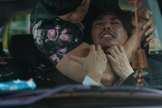 成宮寛貴VS青木マッチョの死闘『藁にもすがる獣たち』壮絶アクションを捉えた本編映像が解禁２