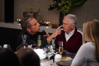 『ミート・ザ・ペアレンツ／フィアンセの襲来』日本公開が2027年1月8日(金)に決定！ 海外版本予告全世界同時解禁２