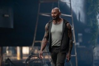 デイヴ・バウティスタが名画を巡って大暴れ！『アフターバーン　世紀末の秘宝』予告編・本ポスター・場面カット解禁１