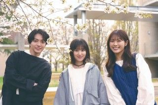 『時給三〇〇円の死神』西畑大吾＆福本莉子“死神バディ”メイキング写真解禁！渋谷凪咲と３人で関西つながりも１