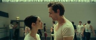 「ジョン・クランコ バレエの革命児」フリーデマン・フォーゲルらトップダンサーが踊る冒頭シーン公開