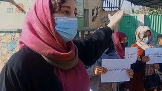 アフガニスタン女性の抵抗を捉えた2作「ハワの手習い」「撃たれた自由の声を撮れ」３