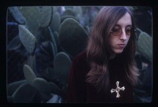 孤高のミュージシャンの人生と音楽に迫る「ジュディ・シル 贖罪のシンガーソングライター」２