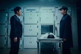 パク・シニャン、イ・ミンギら共演。愛娘に“邪悪”が憑依する「三日葬／サミルチャン」２