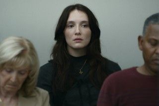 彼女はなぜ殺人鬼に魅了されたのか？ サイコスリラー「RED ROOMS レッドルームズ」２