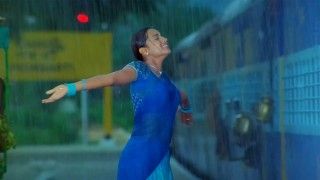 若き日のプラバースが主演したロマンス・アクション「雨が見つけた君」、場面写真公開３