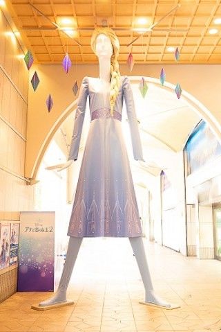 映画『アナと雪の女王2』公開記念 名古屋にアナ雪旋風到来！ナナちゃん人形が＜エルサ＞風に大変身！