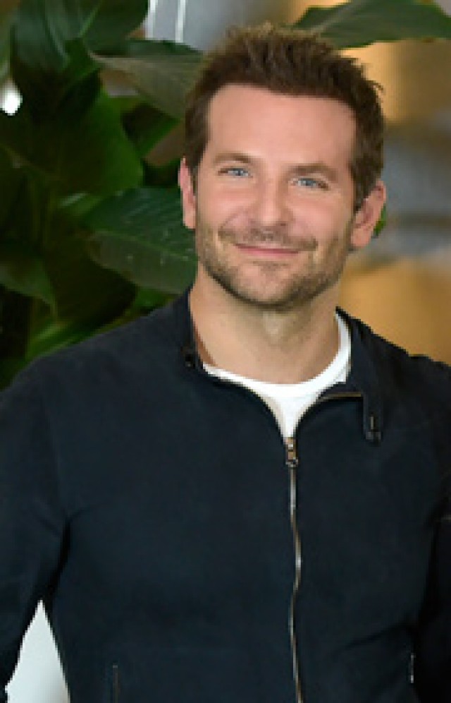 ブラッドリー クーパーとイリーナ シェイク 子作り計画中 映画の時間