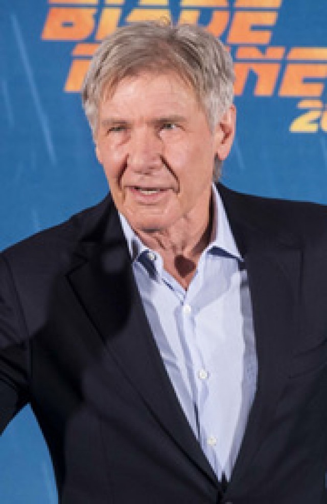 ハリソン フォード 交通事故を起こした女性を救出 映画の時間